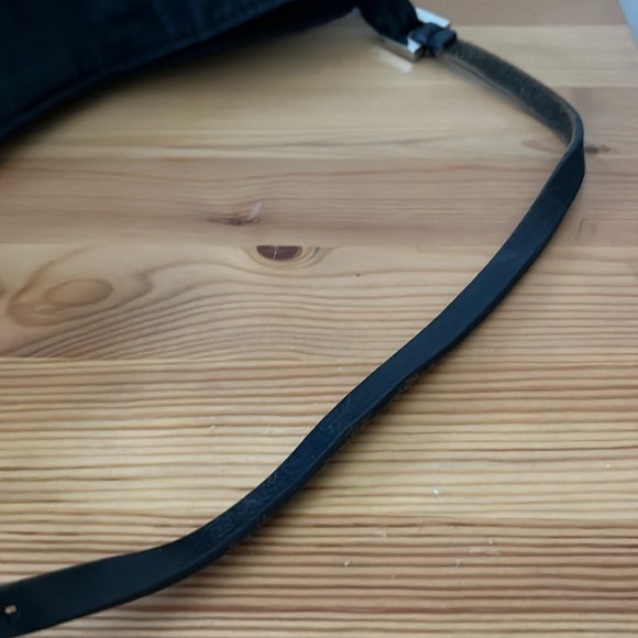 Vintage black Fendi fabric logo shoulder bag - Picture 6 of 12